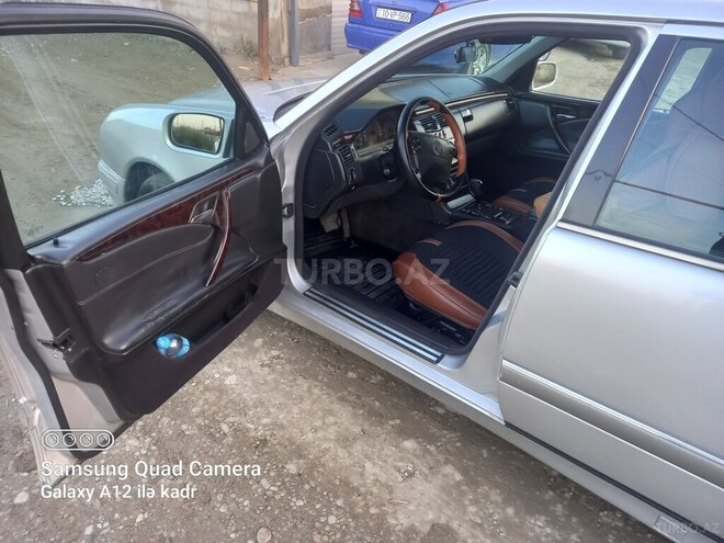 Mercedes E 220 d 2000, 580,788 km - 2.2 l - Bakı
