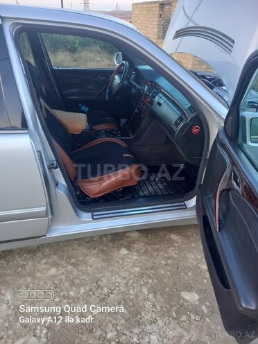 Mercedes E 220 d 2000, 580,788 km - 2.2 l - Bakı