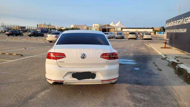 Volkswagen Passat 2017, 132,000 km - 1.8 l - Bakı