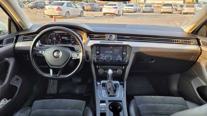 Volkswagen Passat 2017, 132,000 km - 1.8 l - Bakı