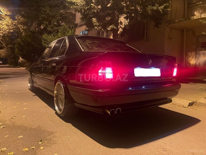 BMW 528 1993, 228,000 km - 2.8 л - Bakı