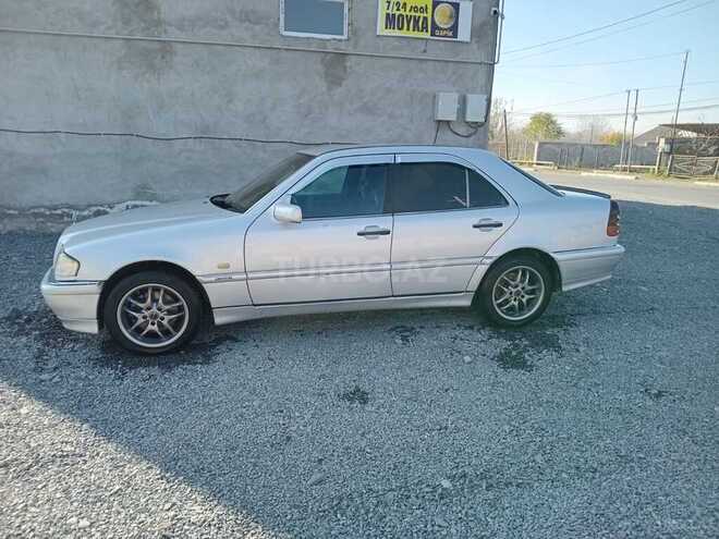 Mercedes C 240 1999, 288,000 km - 2.4 l - Zaqatala