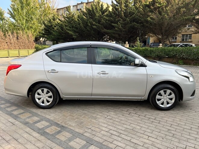 Nissan Sunny 2015, 52,000 km - 1.8 l - Bakı