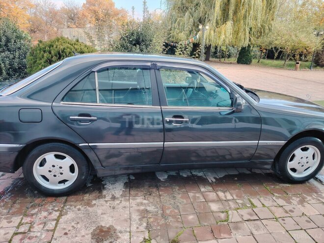 Mercedes C 220 1995, 420,744 km - 2.2 l - Bakı