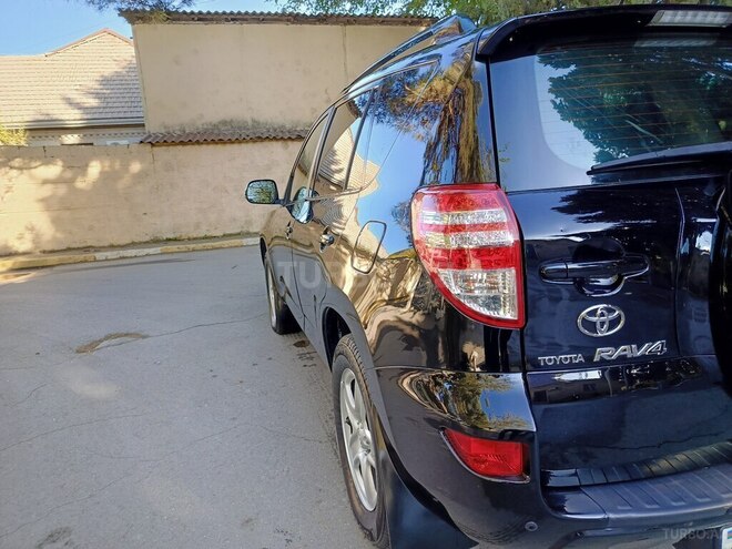 Toyota RAV4 2011, 182,000 km - 2.0 l - Sumqayıt