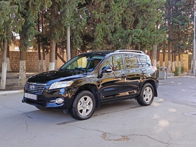 Toyota RAV4 2011, 182,000 km - 2.0 l - Sumqayıt