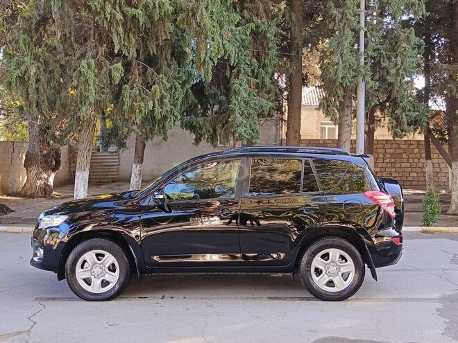Toyota RAV4 2011, 182,000 km - 2.0 l - Sumqayıt
