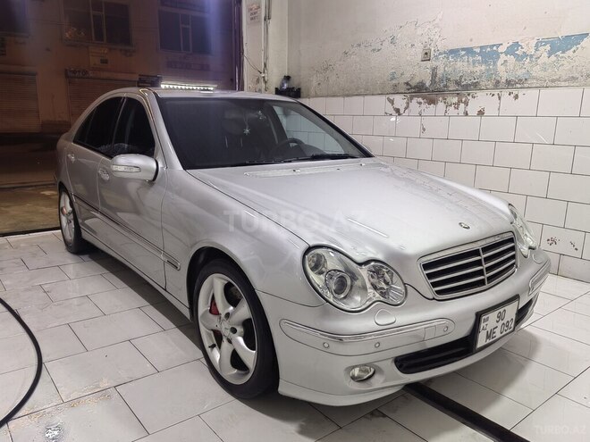 Mercedes C 180 2005, 184,000 km - 1.8 l - Quba