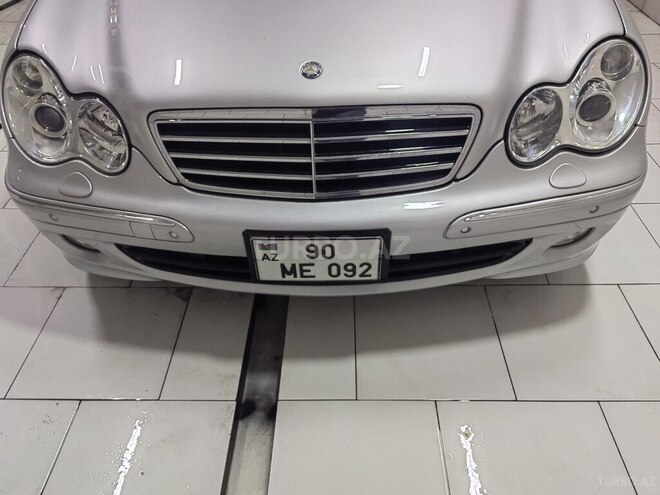 Mercedes C 180 2005, 184,000 km - 1.8 l - Quba