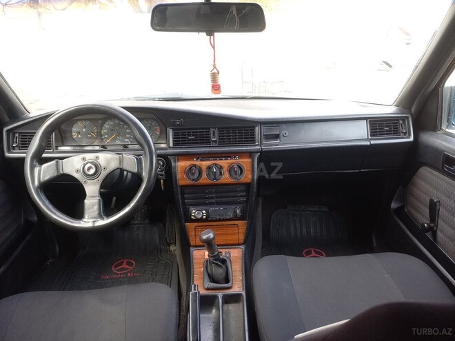 Mercedes 190 1992, 174,500 km - 2.0 l - Bərdə