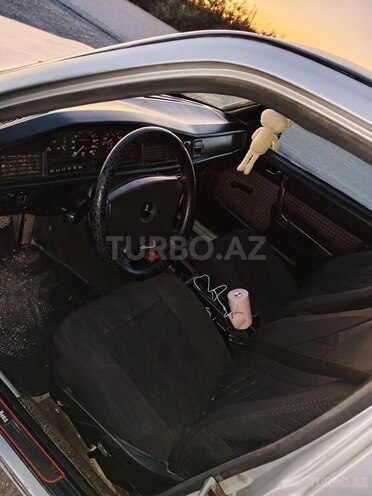 Mercedes 190 1991, 140,000 km - 1.8 l - Göyçay