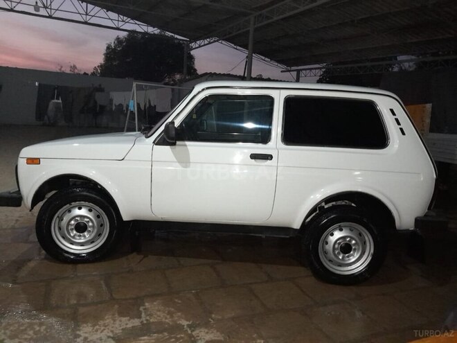 LADA (VAZ) Niva 2018, 188,800 km - 1.7 l - Salyan
