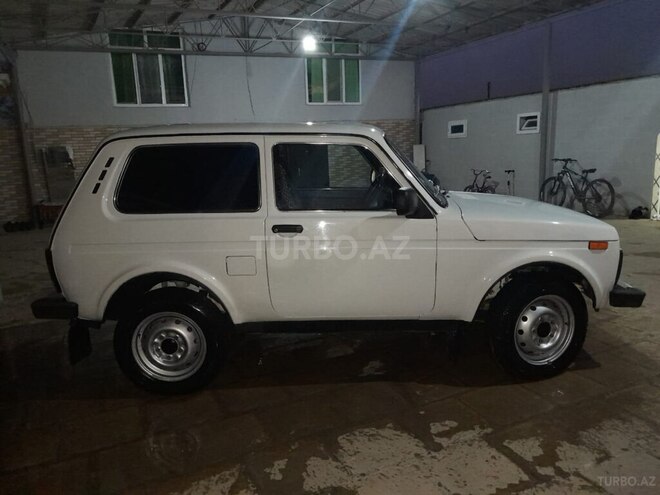 LADA (VAZ) Niva 2018, 188,800 km - 1.7 l - Salyan