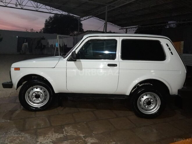 LADA (VAZ) Niva 2018, 188,800 km - 1.7 l - Salyan
