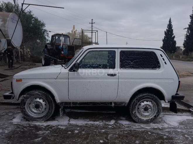 LADA (VAZ) Niva 2018, 188,800 km - 1.7 l - Salyan