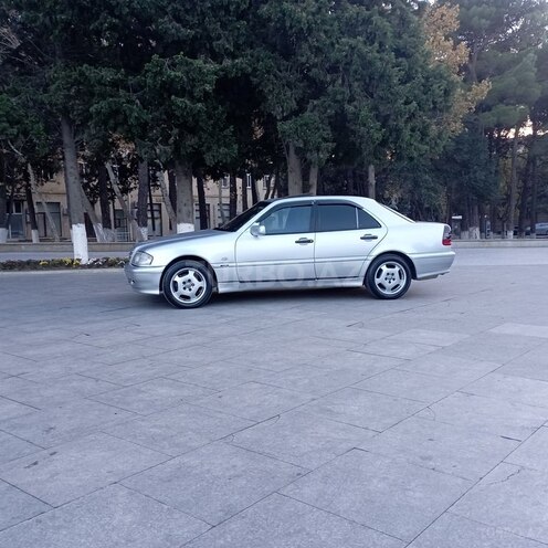 Mercedes C 220 d 1999, 345,760 km - 2.2 l - Sumqayıt