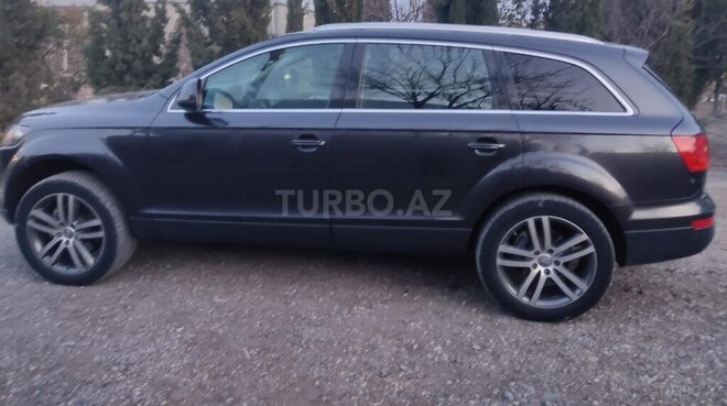 Audi Q7-2