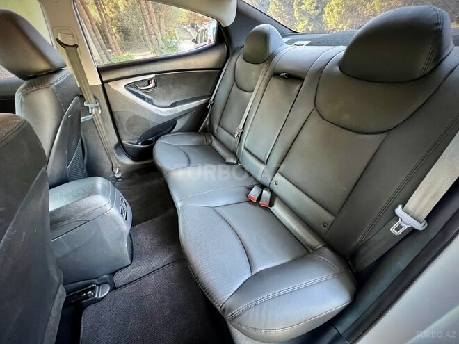 Hyundai Avante 2015, 175,000 km - 1.6 l - Bakı