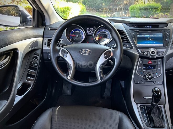 Hyundai Avante 2015, 175,000 km - 1.6 l - Bakı