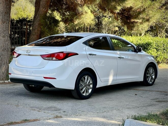 Hyundai Avante 2015, 175,000 km - 1.6 l - Bakı