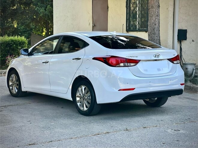 Hyundai Avante 2015, 175,000 km - 1.6 l - Bakı