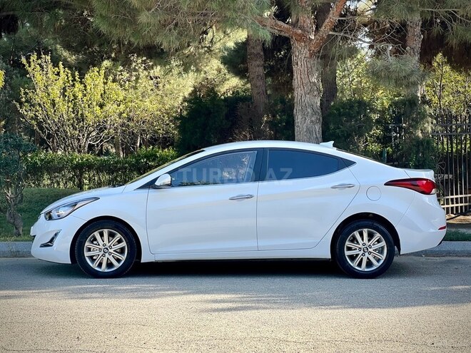 Hyundai Avante 2015, 175,000 km - 1.6 l - Bakı