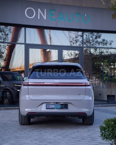 Li Auto L6-3