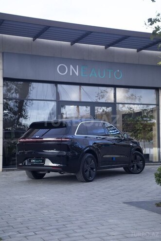 Li Auto L6-3