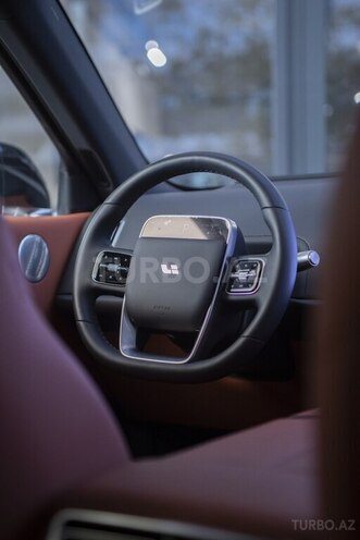 Li Auto L6-10