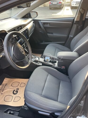 Toyota Corolla 2017, 108,000 km - 1.6 l - Bakı