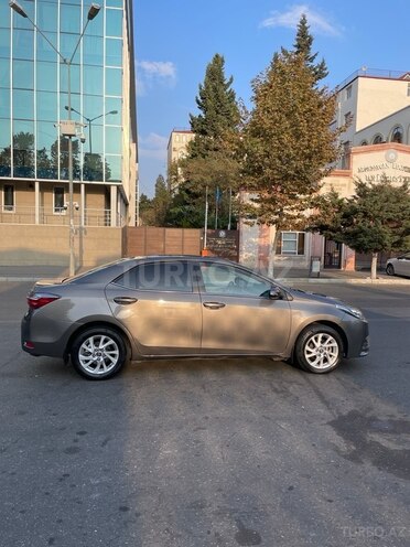 Toyota Corolla 2017, 108,000 km - 1.6 l - Bakı