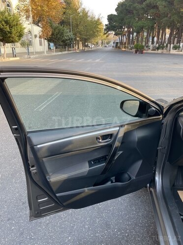 Toyota Corolla 2017, 108,000 km - 1.6 l - Bakı
