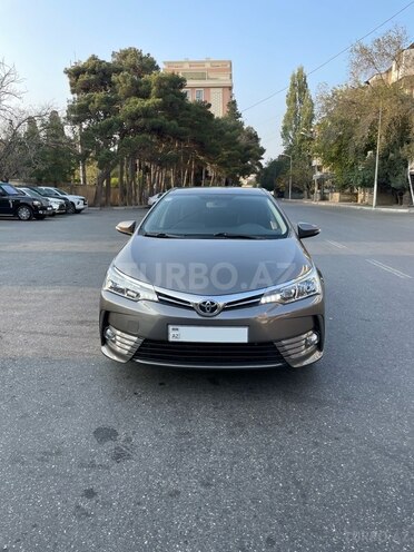 Toyota Corolla 2017, 108,000 km - 1.6 l - Bakı