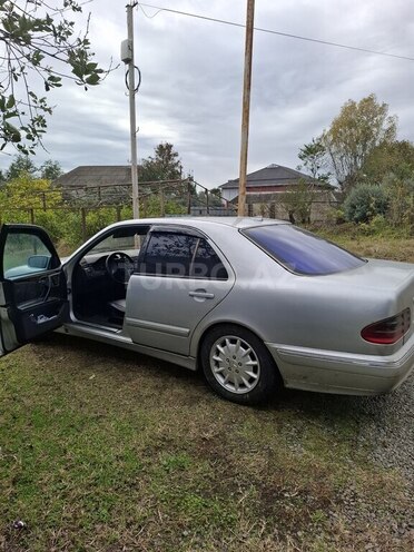 Mercedes E 220 d 2000, 452,666 km - 2.2 л - Bakı