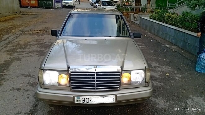 Mercedes E 200 1987, 283,000 km - 2.0 l - Bakı