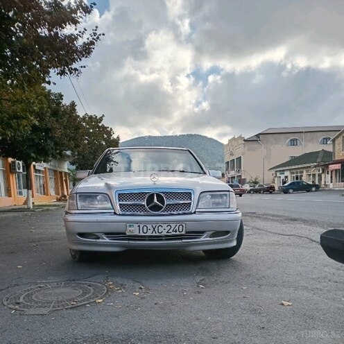 Mercedes C 240 1999, 288,378 km - 2.4 l - Zaqatala