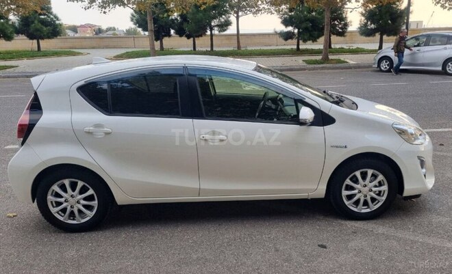 Toyota Aqua 2016, 132,000 km - 1.5 l - Bakı