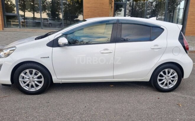 Toyota Aqua 2016, 132,000 km - 1.5 l - Bakı