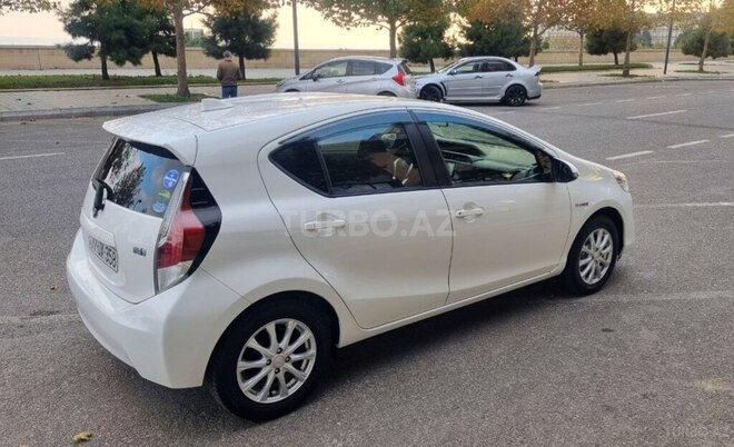 Toyota Aqua 2016, 132,000 km - 1.5 l - Bakı