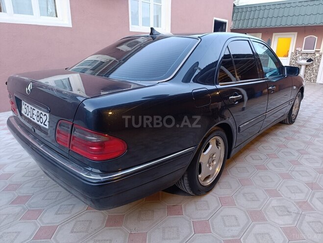 Mercedes E 230 1997, 304,191 km - 2.3 l - Qazax
