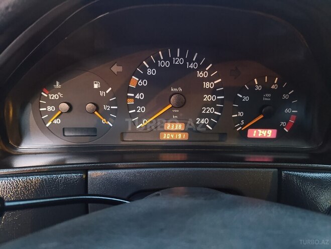 Mercedes E 230 1997, 304,191 km - 2.3 l - Qazax