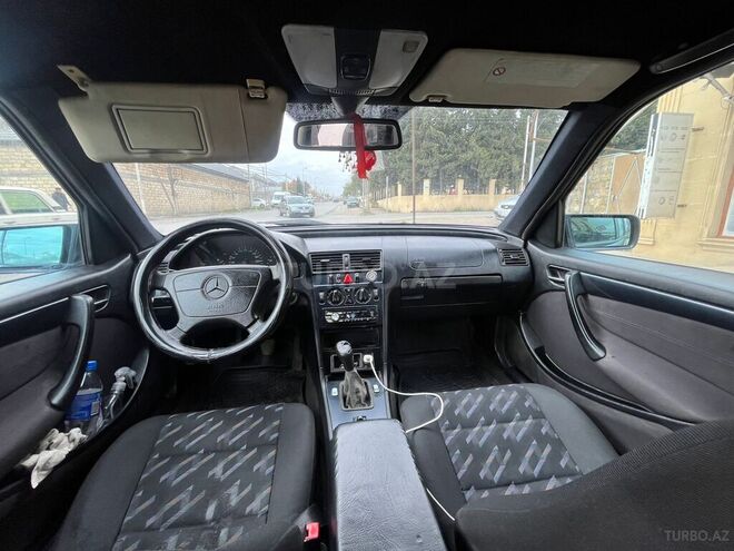 Mercedes C 180 1999, 245,877 km - 1.8 л - Quba