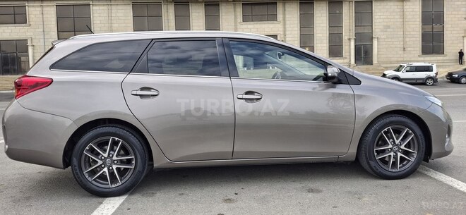 Toyota Auris 2014, 192,400 km - 1.4 l - Sumqayıt