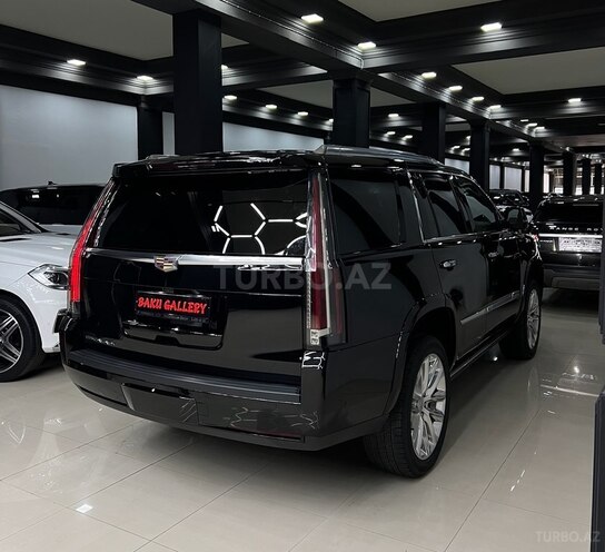 Cadillac Escalade 2018, 32,000 km - 6.2 л - Bakı