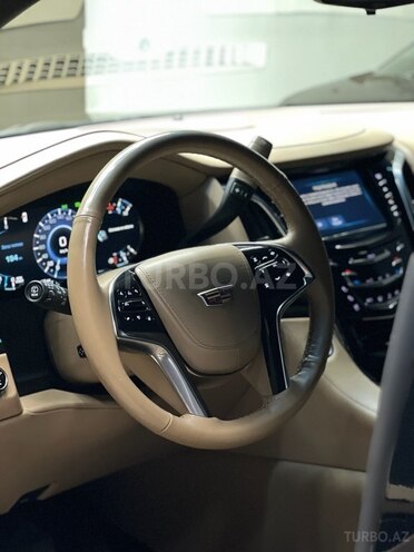 Cadillac Escalade-9