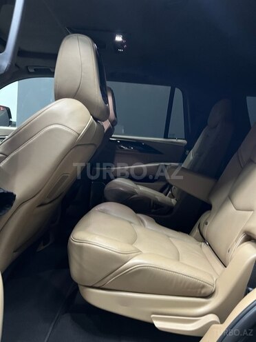 Cadillac Escalade-16