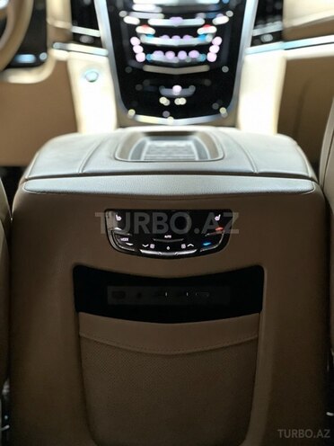 Cadillac Escalade-17