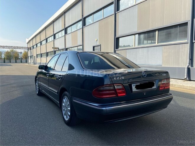 Mercedes E 220 d 2000, 278,560 km - 2.2 l - Tovuz