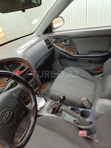 Hyundai Elantra 2002, 432,586 km - 1.6 l - Şirvan