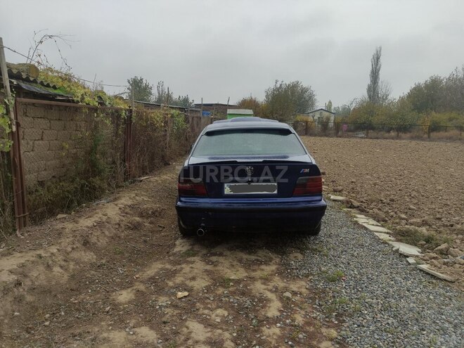 BMW 520 1992, 196,300 km - 2.0 л - İmişli